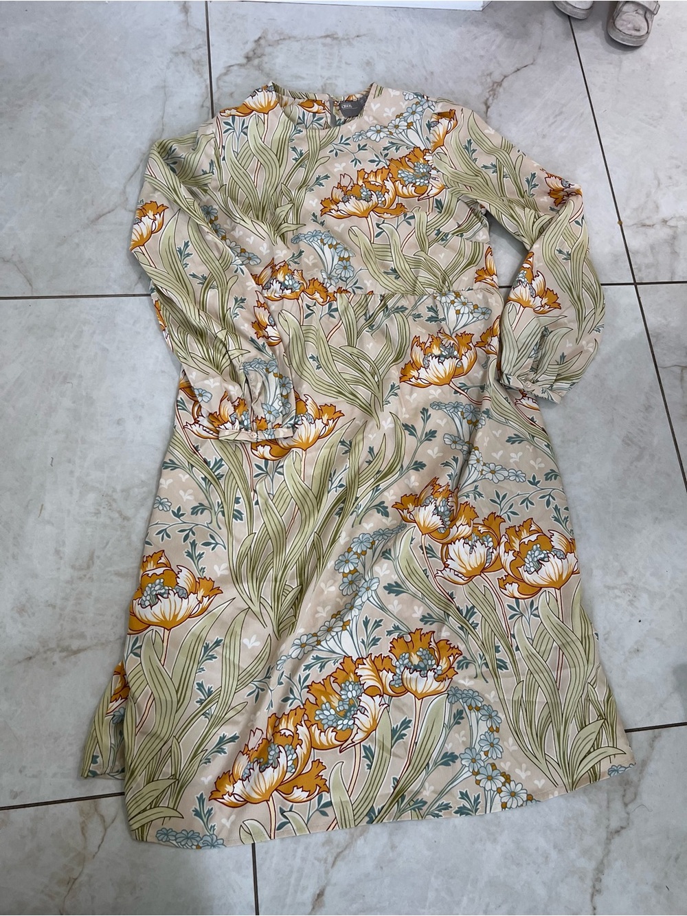 ASOS Cream Floral Long Sleeve Dress Size 2 US